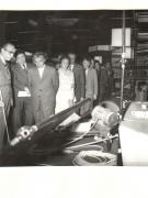 Imagine din timpul vizitei expoziţiei de la Complexul din Piaţa Scânteii unde, în prezenţa conducătorilor de partid şi de stat, au fost examinate măsurile şi soluţiile preconizate pentru reducerea consumurilor normate de materii prime, materiale, combustibili şi energie. (22.VI.1979).