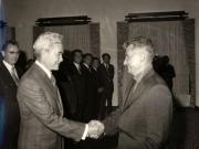 Solemnitatea decorării lui Virgil Trofin la împlinirea vârstei de 50 de ani. I s-a conferit ordinul „23 August”, cl. I. (24 iulie 1976)