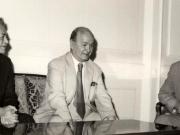 Nicolae Ceauşescu a primit pe Ilias Iliou, preşedintele Uniunii Democratice de Stânga – E.D.A. – din Grecia, şi Manolis Glezos, membru al Comitetului Politic şi al Comitetului Executiv al conducerii E.D.A., care se află în ţara noastră la invitaţia C.C. al P.C.R. (17 august 1976)