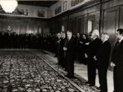 Preşedintele Republicii Socialiste România, Nicolae Ceauşescu, a primit pe şefii misiunilor diplomatice, pe reprezentanţi ai unor organizaţii internaţionale acreditaţi în ţara noastră, care au prezentat felicitări cu ocazia Anului Nou. (30 decembrie 1976)