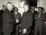 Solemnitatea decorării lui Emil Bobu la împlinirea vârstei de 50 de ani cu Ordinul „23 August” clasa I. (21 februarie 1977)