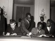 Vizita preşedintelui Nicolae ceauşescu în republica Senegal. Aspect de la semnarea documentelor oficiale. (23-24 februarie 1977)