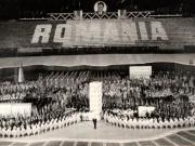 Aspect de la spectacolul dedicat Centenarului Independenţei de Stat a României, ce a avut loc pe stadionul „23 August” din Capitală. (9 mai 1977)