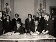 Vizita oficială de prietenie a preşedintelui Nicolae ceauşescu în R. A. Egipt, la invitaţia preşedintelui Mohamed Anwar El Sadat. Semnarea comunicatului comun româno-egiptean. (11-13 mai 1977)