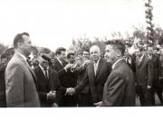 Nicolae Ceauşescu este primit cu entuziasm de populaţia piteşteană în timpul vizitei de lucru întreprinsă în această parte a ţării.   (iulie 1969).