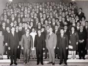 Nicolae Ceauşescu fotografiat împreună cu grupul delegaţilor la Congresul al X-lea al P.C.R din judeţele Brăila, Olt şi Maramureş.   (6-12 august 1969).