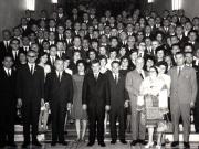 Nicolae Ceauşescu fotografiat împreună cu grupul delegaţilor la Congresul al X-lea al P.C.R din judeţele Dâmboviţa, Constanţa şi Covasna.  (6-12 august 1969).