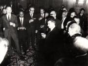 Membrii Corpului Diplomatic din R.S.R., felicită la Consiliul de Stat pe Nicolae Ceauşescu , cu prilejul aniversării a XXV de ani de la insurecţia naţională antifascistă din România.  august 1969).