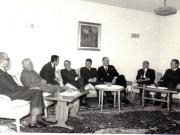 Nicolae Ceauşescu, preşedintele Consiliului de Stat al R.S.R., la primirea într-o vizită protocolară a premierului olandez, Piet Js de Jong.    (29 octombrie 1969).