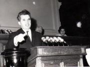 Nicolae Ceauşescu, secretar general al P.C.R, preşedintele Consiliului de Stat al R.S.R., expunându-şi cuvântarea la Sesiunea Marii Adunări Naţionale din 29 decembrie 1969.     (29 decembrie 1969).     