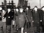 Nicolae Ceauşescu, secretar general al P.C.R., în timpul vizitei de lucru în judeţele Vâlcea şi Argeş. La rafinăria din Piteşti.   (12 martie 1970).