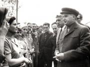 Nicolae Ceauşescu, secretar general al P.C.R, în timpul vizitei de lucru efectuată în judeţul Neamţ.(27 mai 1970).
