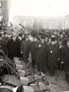 Vizita de lucru a lui Nicolae Ceauşescu, secretar general al P.C.R., preşedintele Consiliului de Stat al R.S.R la Uzinele Semănătoarea Bucureşti.    (21 ianuarie 1971).