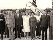 Vizita oficială a unei delegaţii de partid şi guvernamentale condusă de Nicolae Ceauşescu în Republica Populară Chineză – sosirea la Pekin. (9 iunie 1971).