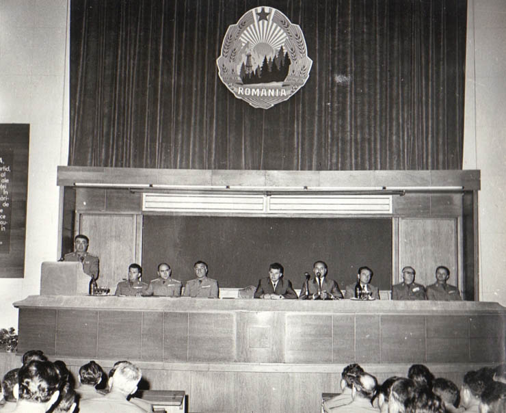 Solemnitatea instalării lui Ioniţă Gheorghe în funcţia de Ministru al Forţelor Armate ale Republicii Socialiste România