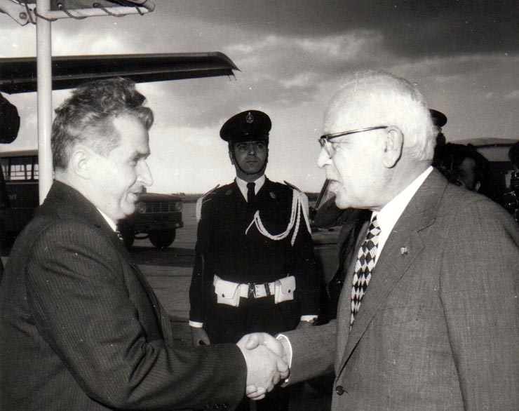 Aspecte din timpul vizitei oficiale de prietenie a preşedintelui Consiliului de Stat al R.S.R., Nicolae Ceauşescu, în Liban.    (14-16.II.1974).