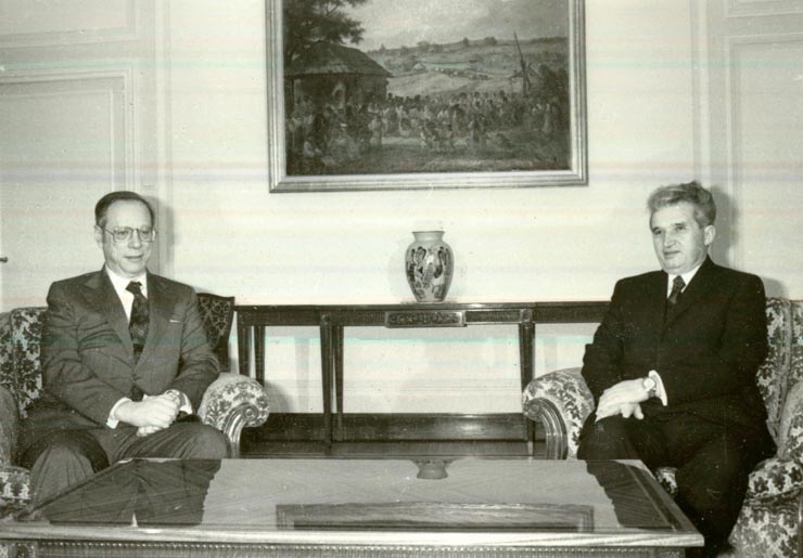 Preşedintele Nicolae Ceauşescu l-a primit pe Michael Blumenthal, ministrul finanţelor al S.U.A., care a făcut o vizită în ţara noastră la invitaţia guvernului român, ca trimis special al preşedintelui Statelor Unite ale Americii, Jimmy Carter.(9.XII.1978)