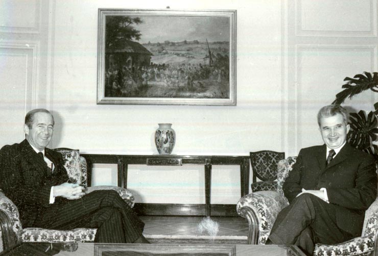 Preşedintele Nicolae Ceauşescu l-a primit pe ministrul afacerilor externe al Franţei, Jean François-Poncet, care a făcut o vizită oficială în ţara noastră. La primire au participat Ştefan Andrei – ministrul afacerilor externe şi Corneliu Mănescu – ambasadorul României la Paris.(18.XII.1978)