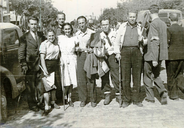 Întâmpinarea Armatei Roşii (Colentina). Paralitici.