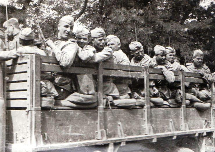  Intrarea Armatei Sovietice în Bucureşti.Bulevardul Carol.