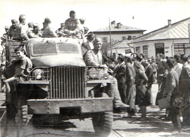 Întâlnirea cu Armata Roşie în Bucureşti (Colentina).