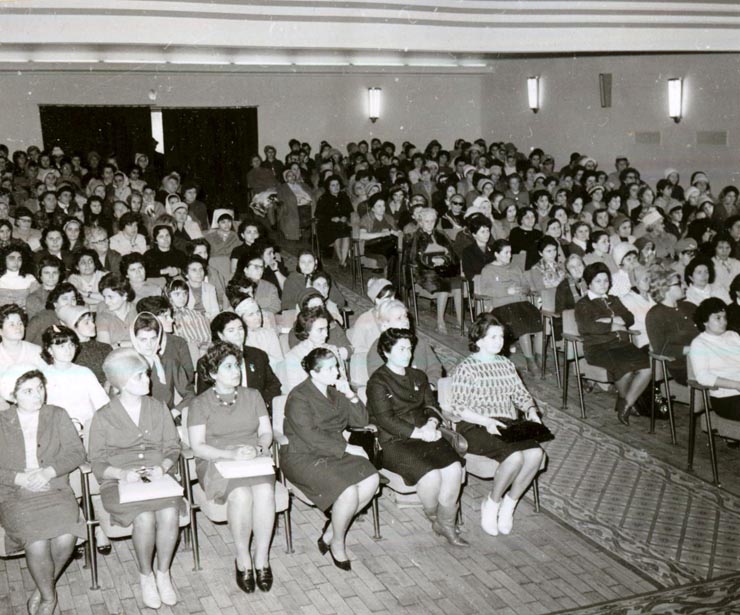 Aspect de la mitingul de solidaritate cu lupta poporului vietnamez, ţinut în sala „Excelsior” din Capitală. (3 I 1967)
