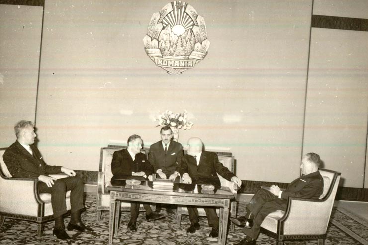 Aspect de la prezentarea scrisorilor de acreditare de către trimisul extraordinar şi ministru plenipotenţiar al Israelului în România, Eliezer Daron. (10 I 1967)