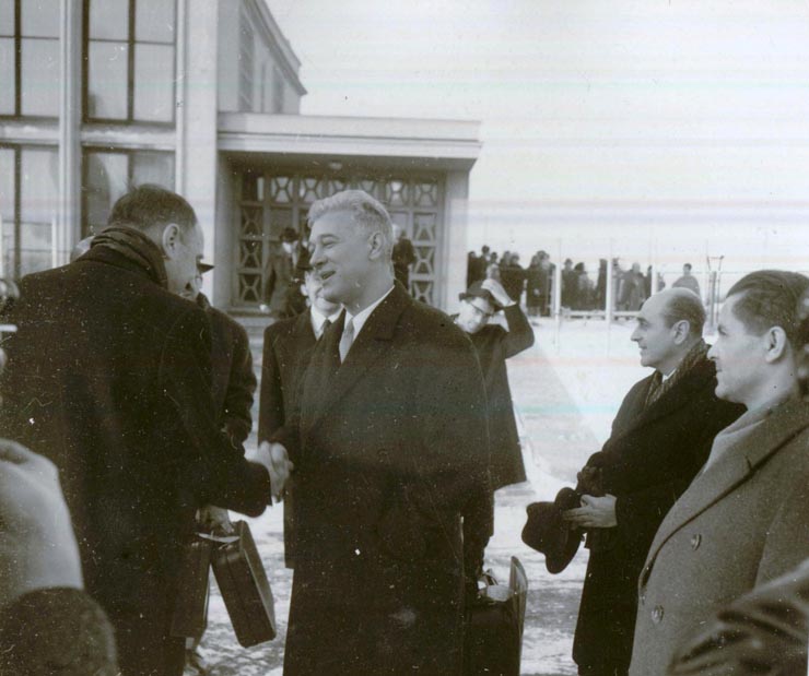 Aspect de la plecarea spre ţară a ministrului afacerilor externe al Olandei, Joseph Luns. (16 I 1967)