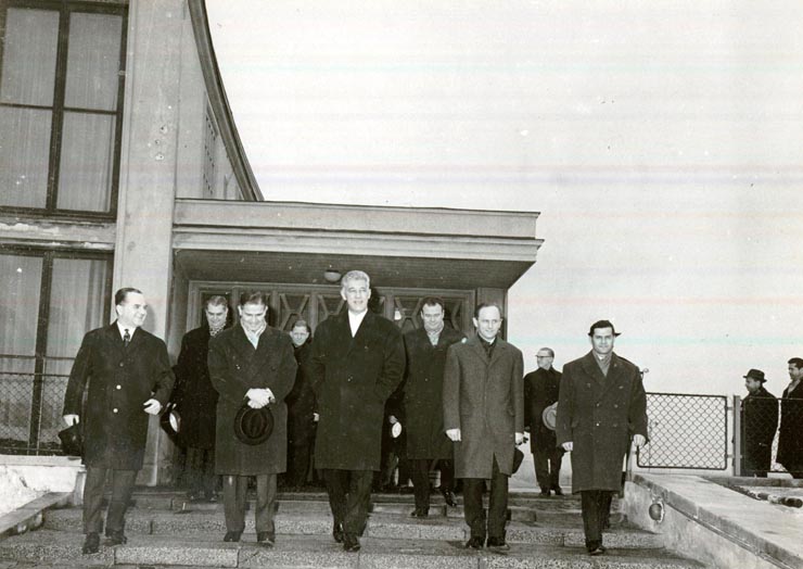 Plecarea ministrului afacerilor externe al R.S. România, Corneliu Mănescu, în Republica Federală Germania, unde va face o vizită la invitaţia lui Willy Brandt, ministru al afacerilor externe. (30 I 1967)
