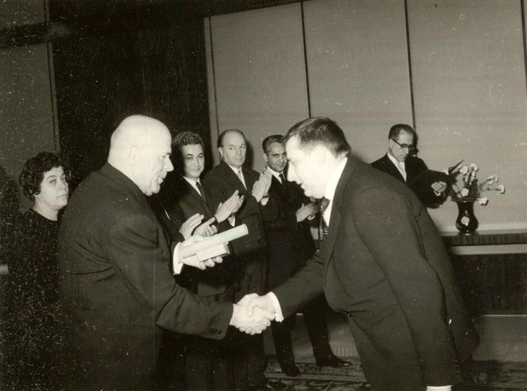 Înmânarea unor ordine ale R.S. România, pentru merite deosebite în construirea socialismului. (31 I 1967)