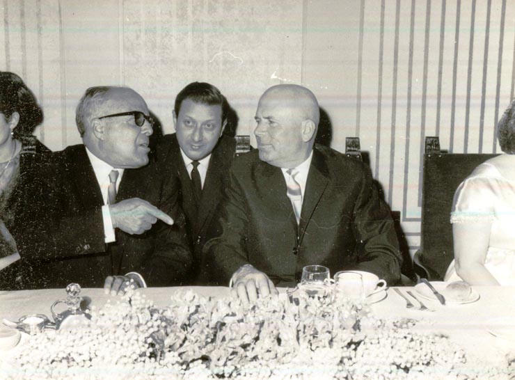 Aspect din timpul vizitei întreprinse în Tunisia de către Chivu Stoica, preşedintele Consiliului de Stat al R.S. România, la invitaţia preşedintelui Habib Burghiba(2 – 7 II 1967)
