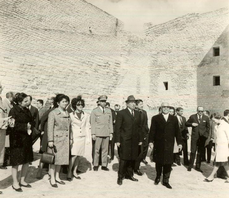 Aspect din timpul vizitei întreprinse în Tunisia de către Chivu Stoica, preşedintele Consiliului de Stat al R.S. România, la invitaţia preşedintelui Habib Burghiba(2 – 7 II 1967)