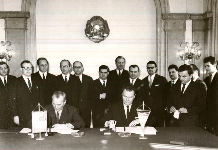 La Ministerul Afacerilor Externe a avut loc un schimb de scrisori cu privire la Aranjamentul de schimburi în domeniul culturii, invăţământului şi ştiinţei, între R.S. România şi S.U.A.(18 II 1967)