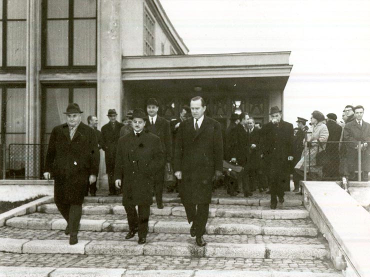 Plecarea ministrului comerţului exterior al R.S.România, Gheorghe Cioară în Suedia, la invitaţia lui Gunnar Lange, ministrul comerţului exterior(6 III 1967)
