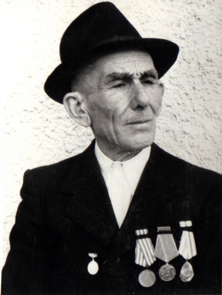 Henţiu Adam. Regiunea Hunedoara.
(F.A.)
