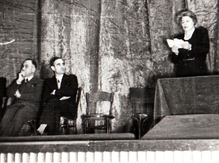 Gheorghe Gheorghiu-Dej în prezidiul Adunării festive de la Opera Română, cu prilejul zilei de 7 noiembrie 1944 (1944 noiembrie 7).