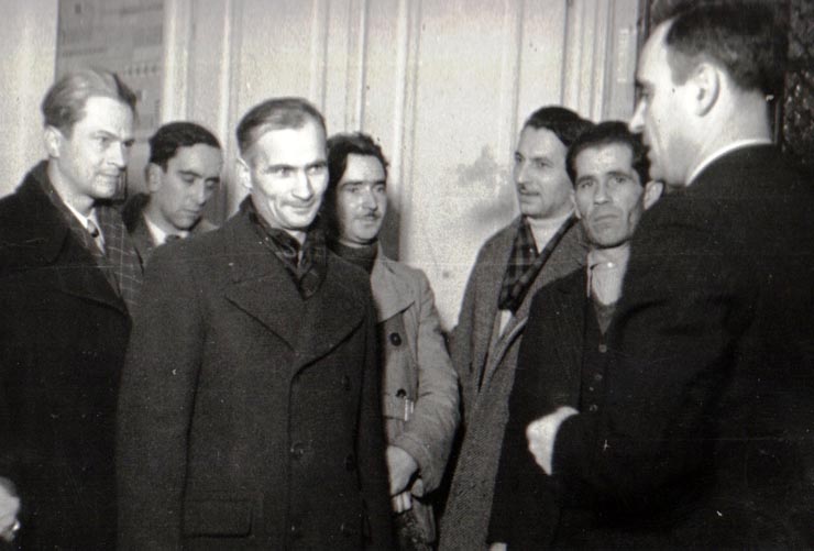 Gheorghe Gheorghiu-Dej, participă la o consfătuire cu activiştii de partid şi sindicali din Valea Jiului. Sunt de faţă şi reprezentanţi ai direcţiei (Petroşani) (1944 noiembrie 23).