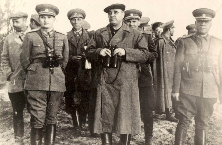 Aspecte din timpul participării la aplicaţia tactică din toamna anului 1950. Oltenia. (1950)