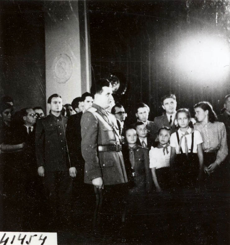 Aspecte de la festivitatea prilejuită de cea de a 50-a aniversare a naşterii lui Gheorghe Gheorghiu-Dej. Bucureşti, 8 noiembrie 1951. (8 nov. 1951)