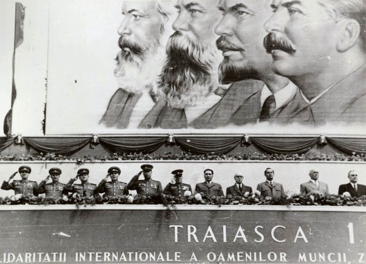 1 mai 1953, Bucureşti. Aspect de la tribuna oficială cu prilejul sărbătoririi Zilei Internaţionale a Oamenilor Muncii. (1 mai 1953)