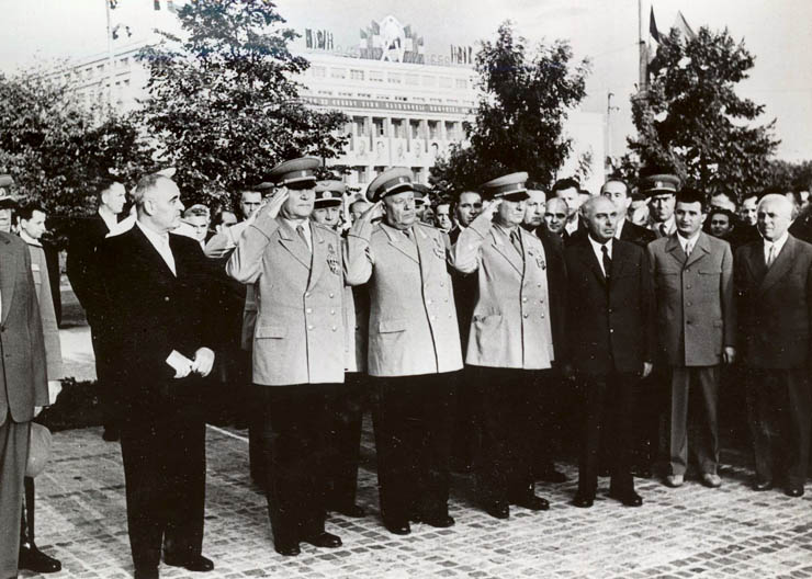 Bucureşti, 23 august 1959. Aspecte de la manifestările consacrate aniversării a 15 ani de la eliberarea României de sub dominaţia hitleristă. (23 august 1959)