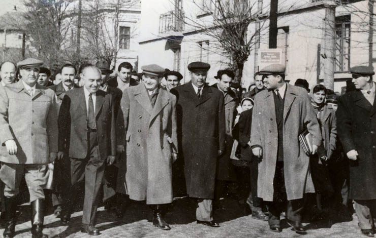 Februarie 1961. Conducători de partid şi de stat în timpul vizitei de lucru la Piteşti şi împrejurimi. (febr.1961)