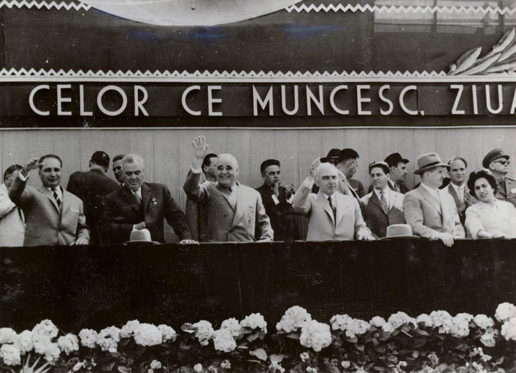 Bucureşti, Piaţa Aviatorilor, 1 mai 1963. Aspect de la tribuna oficială, cu prilejul sărbătoririi Zilei internaţionale a muncii. (1 mai 1963)