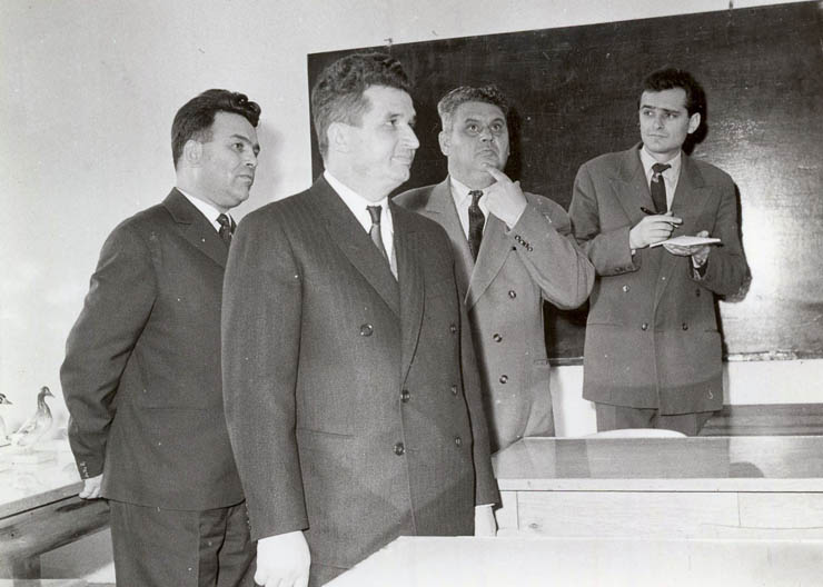 Piteşti, februarie 1965. Nicolae Ceauşescu în vizită de lucru la Institutul Pedagogic de 3 ani. (febr.1965)