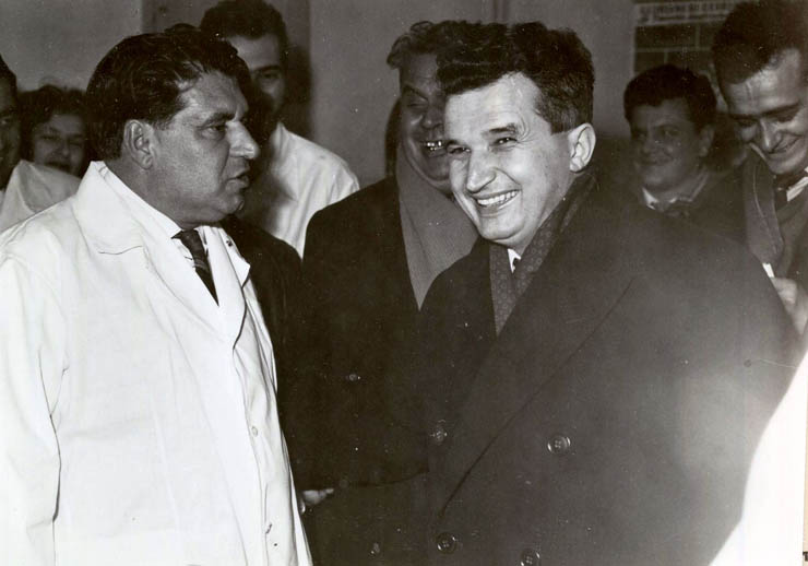 Februarie 1965. Nicolae Ceauşescu vizitând spitalul „Nicolae Bălcescu”. (febr.1965)