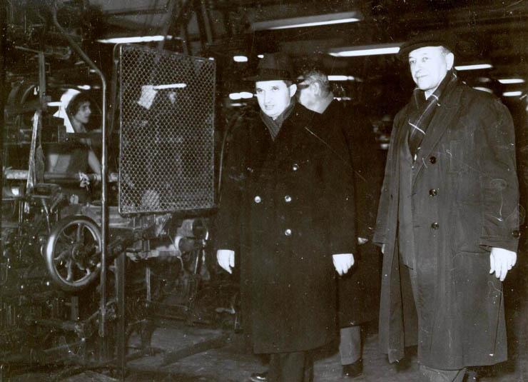 Piteşti, februarie 1965. Nicolae Ceauşescu în timpul vizitei de lucru la Întreprinderea Textilă din oraş. (febr.1965)