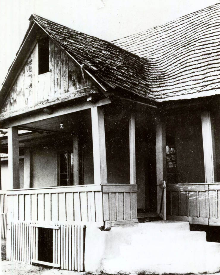 Fotografia casei din Scorniceşti în care s-a născut Nicolae Ceauşescu la 26 ianuarie 1918.