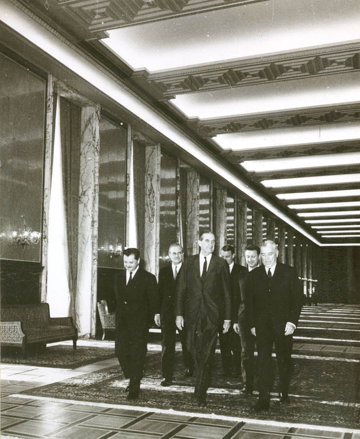 Ion Gheorghe Maurer, preşedintele Consiliului de Miniştri al României, l-a primit pe John Mc. Ewen, vicepremierul Australiei. (18 mai 1967)