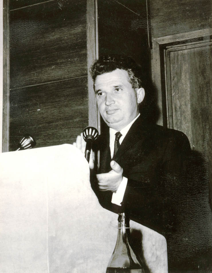 Nicolae Ceauşescu la Adunarea activului de bază al Forţelor Armate ale României. (30-31 mai 1967)