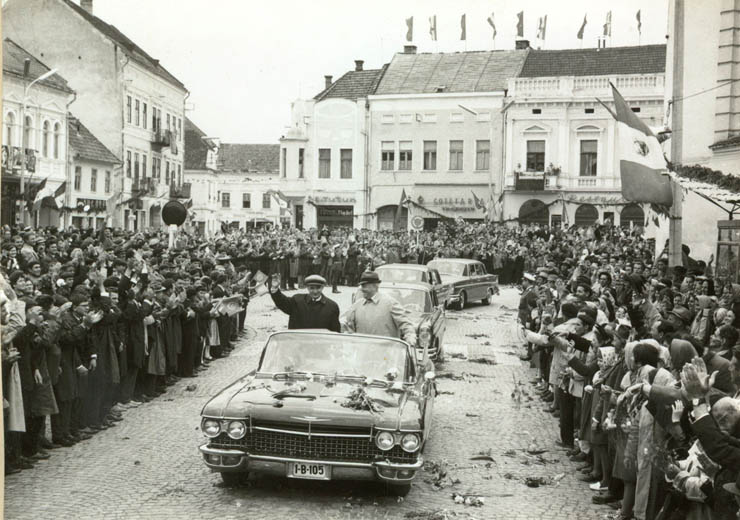 Aspecte din timpul vizitei conducătorilor de partid şi de stat în regiunea Braşov, oraşul Tg. Secuiesc. (15-18 iunie 1967)